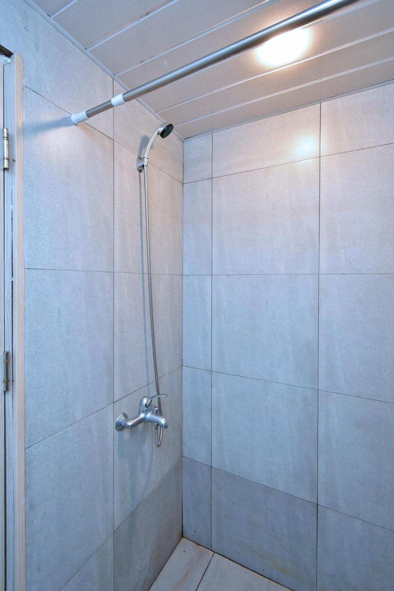 Aaaa Otel Erivan Dış mekan fotoğraf